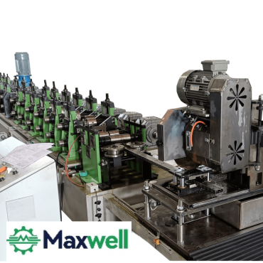 Box beam machine with welding